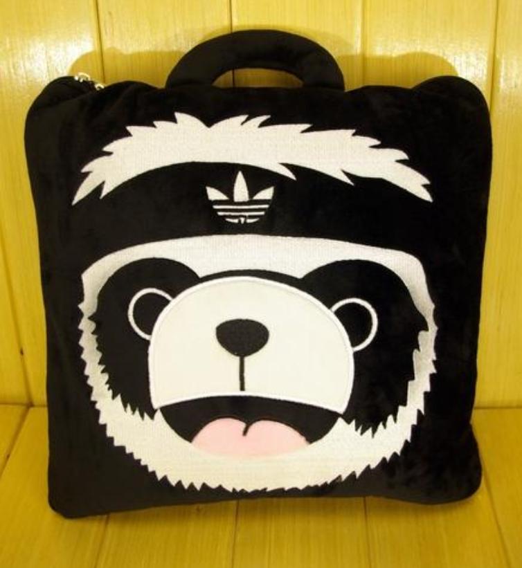 Promotion Hot Selling Adidas Pillow Original Adidas Panda Car Poillows